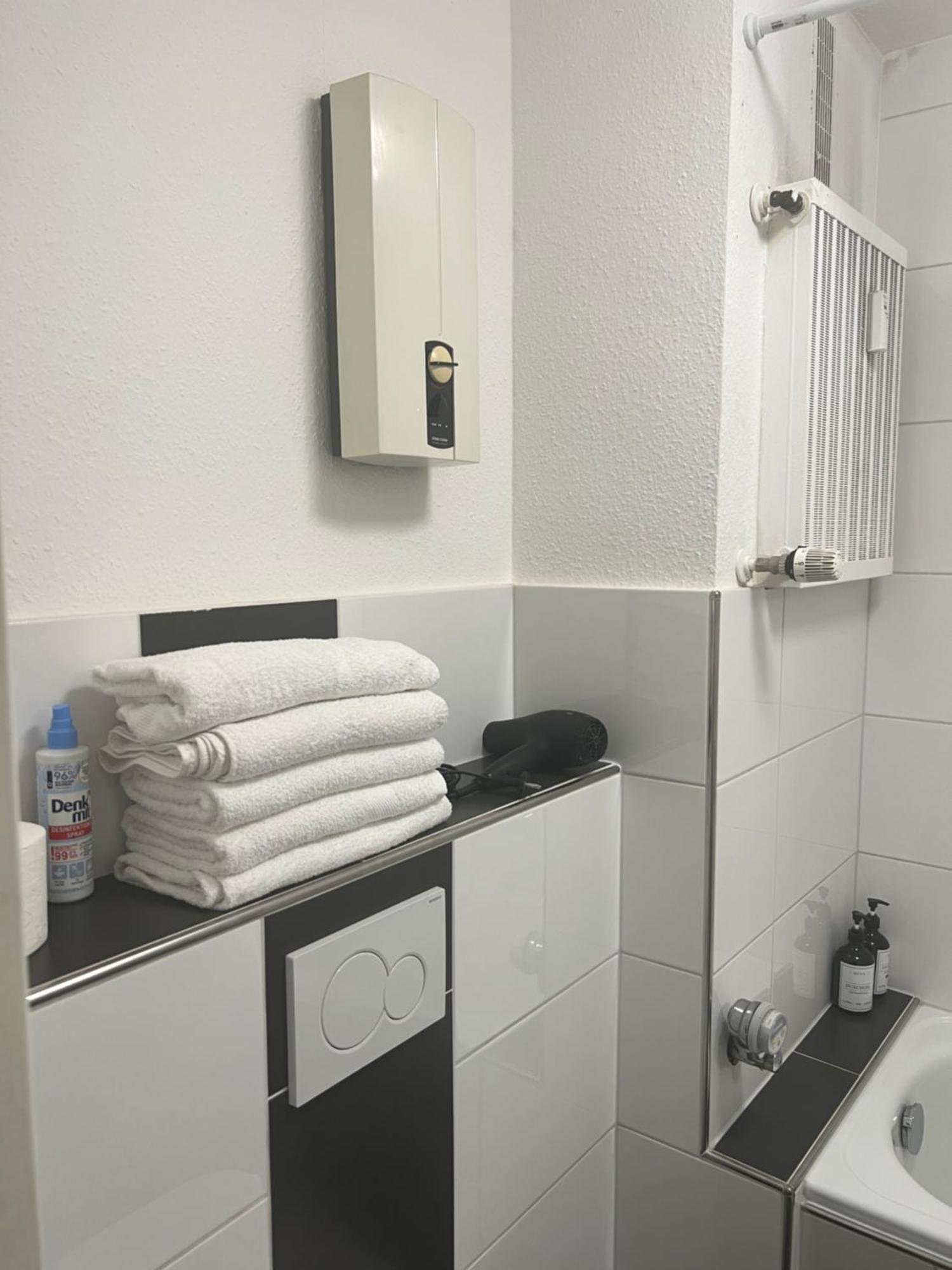 Tmj Apartment 1 Дюселдорф Екстериор снимка