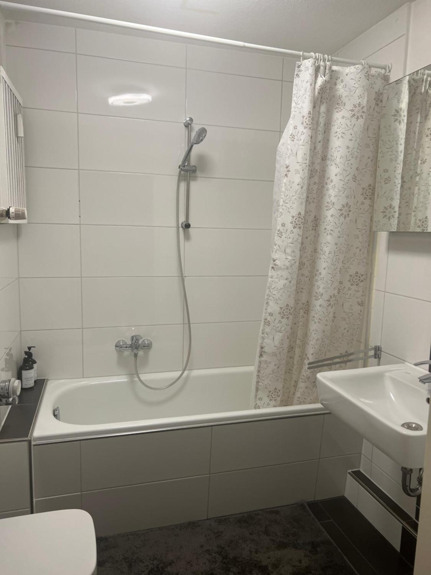 Tmj Apartment 1 Дюселдорф Екстериор снимка
