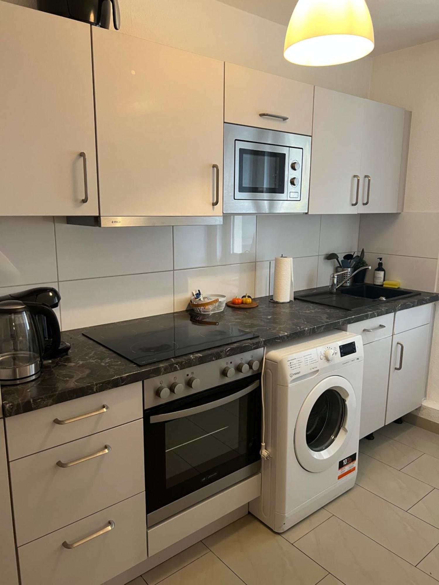Tmj Apartment 1 Дюселдорф Екстериор снимка